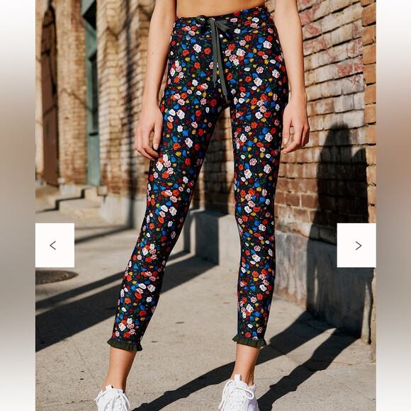 The Upside Royal Garden Floral Ruffle Midi Yoga Pants & Ballet Bra Set Size 6 - Picture 2 of 16